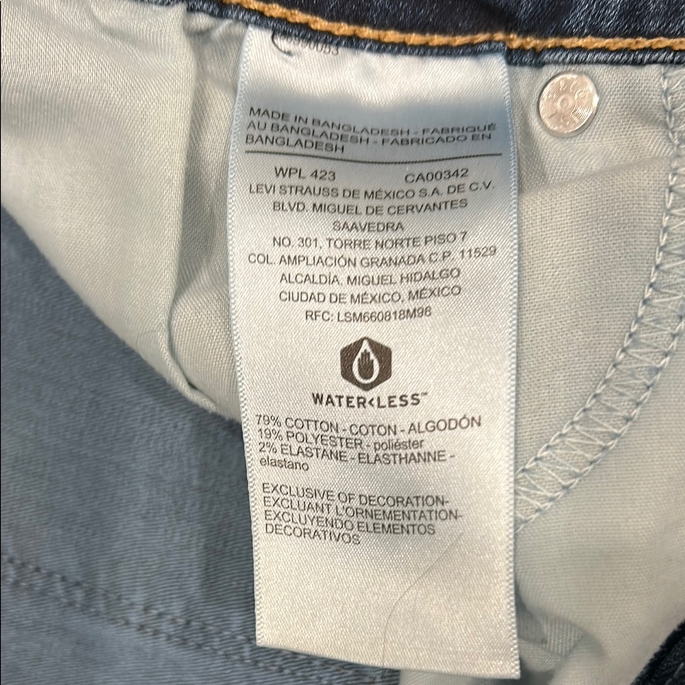 Denizen from Levi's Blue Straight Leg Jeans mid-rise. Great condition - Picture 4 of 9